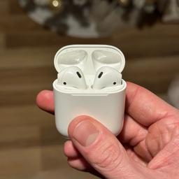 Genuine Apple AirPods from 2019.

Used a fair bit over 2 years but haven’t used them in a long time now. Been cleaned as best as I can as you can see on the pictures.

Function completely normal.

Would have traded them in with Apple but they don’t accept these.