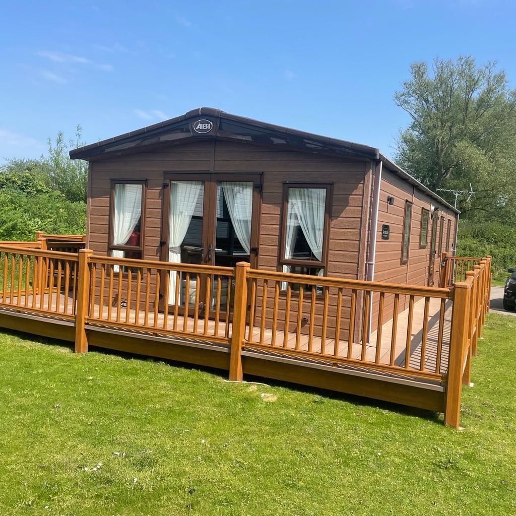Now taking bookings for our super cozy 8 birth lodge on tattershall site with hot tub
This site is in the perfect location close to bars, restaurants, shops, arcades and the lodge is in a perfect spot with parking

100£ deposit secures dates and is refunded once lodge is checked over for damage etc

Dates are booking up quickly so please message me if you would like to book xx