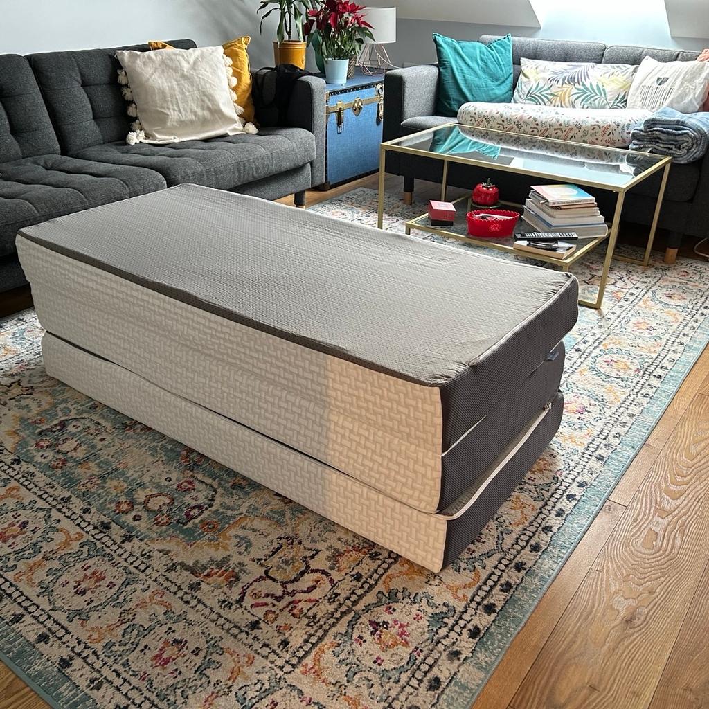 Hi, I am selling a Folding Mattress Double

We have used only one time for a couple of days, expecting more guests to come but we ended up refurbishing the room and buying a proper bed.

Here the specific:
- 15cm thick Memory Foam Foldable Mattress
- Washable Cover
- Foldable in Three
- 135x190x15cm

Collection only.