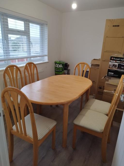 Buy & Sell East London East India - East London - Photos for Wooden dining table and chairs