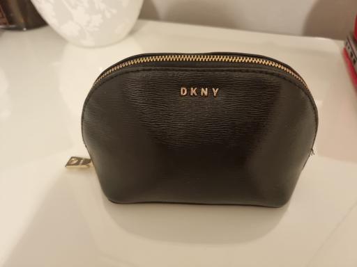 Buy & Sell North West London Camden - Photos for DKNY - Leather Make Up bag