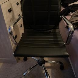 Good condition
Crome arms and legs 
On wheels
Adjustable 
Picture also shows a back rest that can come off