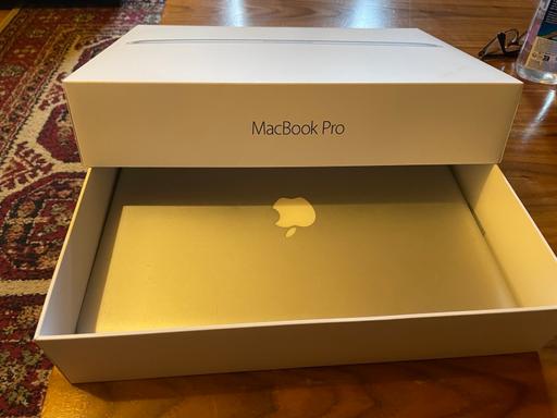 Buy & Sell West Midlands Birmingham - Photos for MacBook Pro i5 500SSD boxed