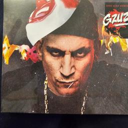 Ich verkaufe hier das Album" Gzuz " von Gzuz. Es ist komplett neu und ungeöffnet. Keine Garantie Keine Rückgabe.