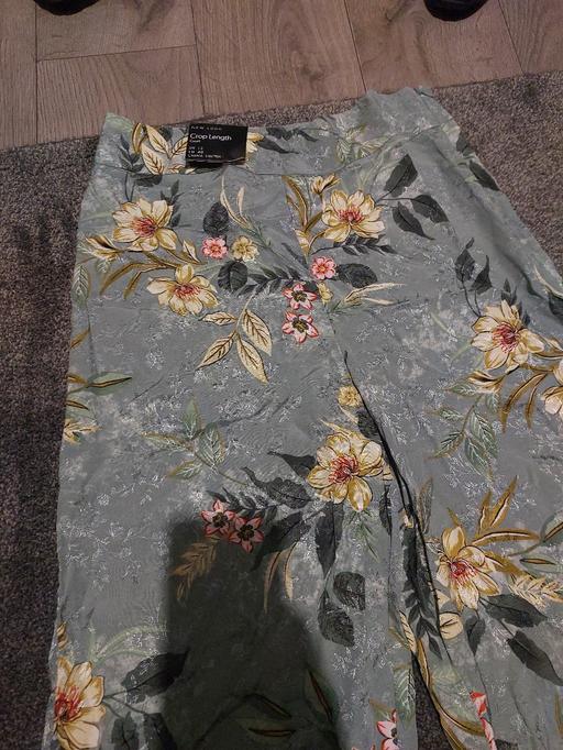 Buy & Sell West Midlands Birmingham - Photos for crop length trousers