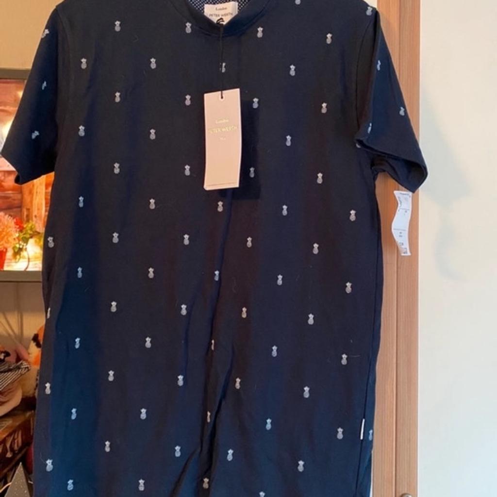 A selection of men’s clothes New and Worn

Jack Wills t.shirt size large £3.00
Plain t.shirt size large £1.50 Brand New
T.shirt size small £5.00 Brand New
Ralph Lauren Shirt size small £10.00