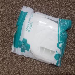 Packet containing 20pcs of brand new face mask

White colour

4 packets available

From a very clean, smoke and pet free home.

Collection only, from Tyersal area in BD4.

Grab yourself a bargin!
..Once it's gone, it's gone..
