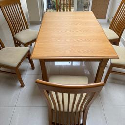 Family dining table

Litchfield M&S Oak Dining Table

Extendable fits 6 chairs with fabric cream cover

Dimensions can be provide on request

Offers accepted for quick sale and collection