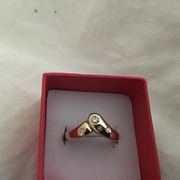 585 Gold Ring mit Diamanten gr 57 um 180 Euro Fixpreis wird nicht als bruchgold oder auf Gram verkauft