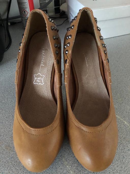 Buy & Sell South East London Croydon - Photos for Tan heels