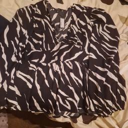 new boohoo blouse size 24
 collection only blackhall