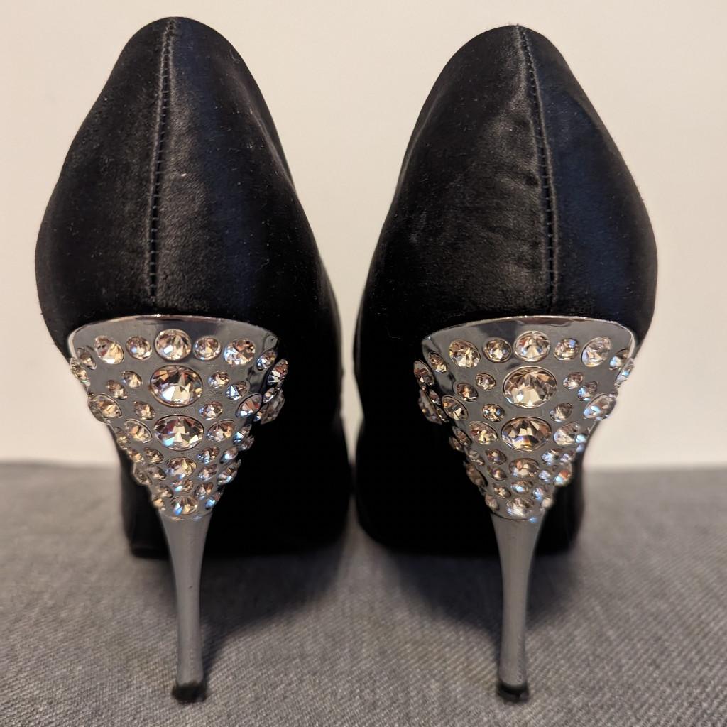 Faith size uk 6 diamante heels
