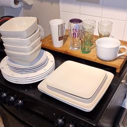 Good condition 
6 dinner plates
6 side plates 
4 bowls
3 large cups
4 glasses