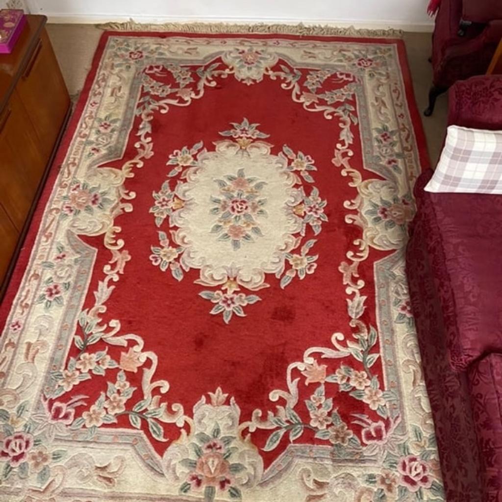 Large Asian / Chinese rug.
295 cm ( 9 foot 9inch ) long x 187cm ( 6 foot 1 1/2 inch wide.

*Cash on collection only*
Crookesmoor Sheffield