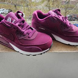 🚭🐶
NIKE WMNS AIR MAX 90 LEA
921304-601
- Größe: 38
- Farbe: Lila/Rot(Farbe kann auf dem Bild abweichen)
- Mängel: nur Probe getragen
- NP 147,95€

⭐️ Mehr Infos auf Anfrage
❌️ Nur Überweisung 
❌️ Abholung möglich
📦 DHL - unversichert 4,79€