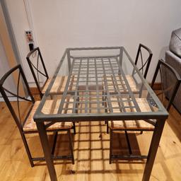 Lovely metal table with glass top and four chairs
Table measurement
H 76
W 78
L 150
Pick up eltham se9