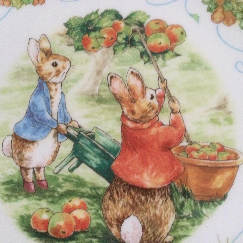 Made in England by Wedgwood

Presenting a super novelty Birthday Gift Plate, Peter Rabbit wishing a Happy Birthday for 2000

Unused and in immaculate condition, would make a lovely gift

Width 8" inches

Will arrive bubble-wrapped & safely protected for shipping

Thank you for looking 😀