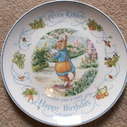 Made in England by Wedgwood

Presenting a super novelty Birthday Gift Plate, Peter Rabbit wishing a Happy Birthday for 1999

Immaculate condition and would make a lovely gift

Width 8" inches

Will arrive bubble-wrapped & safely protected for shipping

Thank you for looking 😀