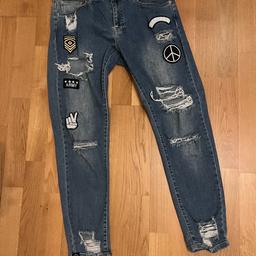 Modische Jeans hoher Qualität, wie neu, keine Gebrauchsspuren!

Neupreis: 99,99€
