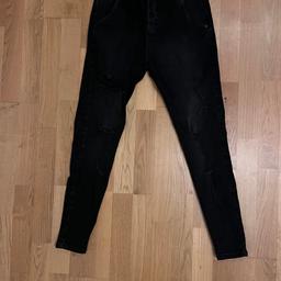 SikSilk Jeans mit sehr hochwertigen, elastischen Material! Hoher Tragekomfort! Keine Gebrauchsspuren!

Neupreis:99,99€