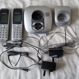 Panasonic cordless telephone handsets and charging cradles. 
Model number KX-TG6421E.
There is the option for an automated or recorded voice messaging system.
Two power plug points and one telephone cable included.
There are some superficial marks on the units but nothing significant.
Thanks for looking.