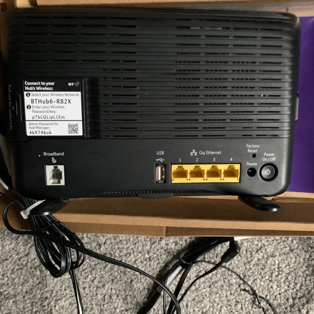 Bt smart hub 6 router. With leads and instructions.