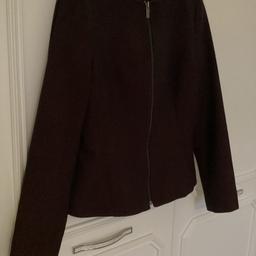 Fully lined tailored jacket
 Burgundy in colour
Size 10
Great condition