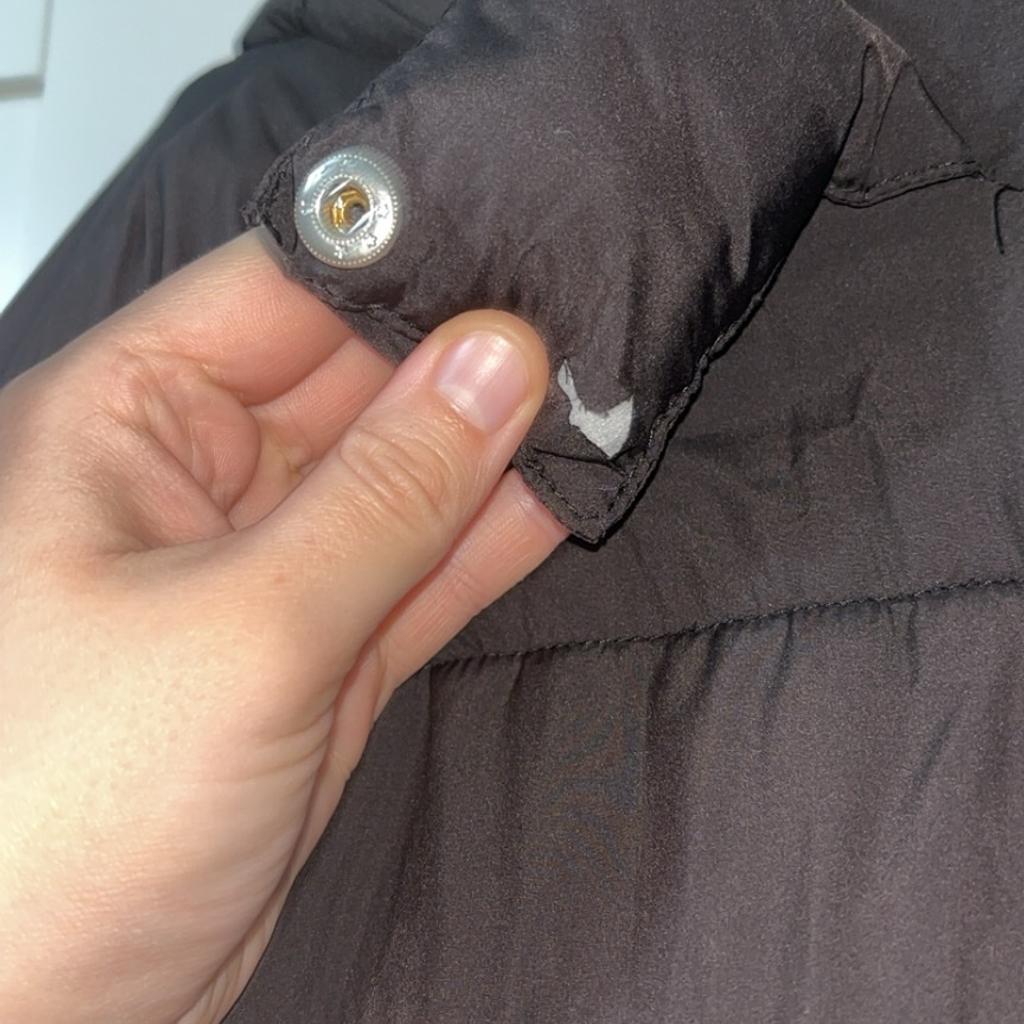 In good condition. Size 16. As you can see I’ve uploaded pictures of the right front pocket as the zip doesn’t go all the way down but still works and at the top of the coat on the hood one of the bottoms have come off.