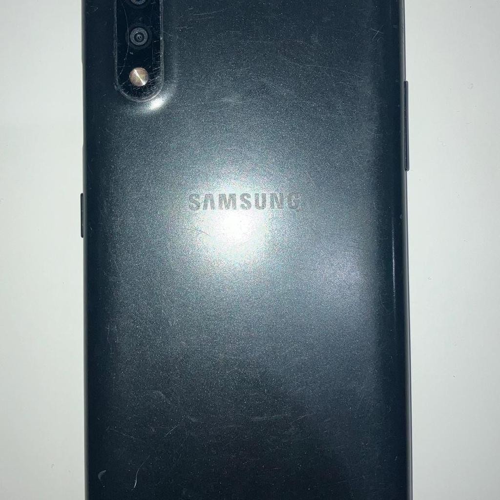 Samsung Galaxy A01 spares or Repairs

Damaged screen, doesn't work best used for parts or repaired. Received in Joblot. No Box or Charger. Sold as seen.