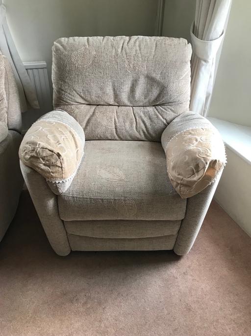 Buy & Sell Kent Maidstone - Photos for Electric recliner