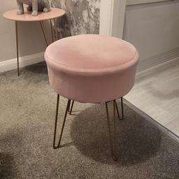 Blush pink velvet dressing table seat or stool with gold legs. Great condition smoke free home. collection only