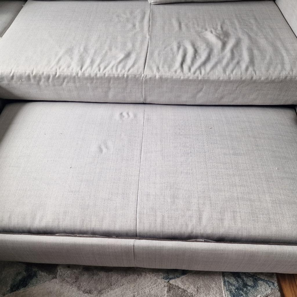 M&S
light grey corner setee-bed.
length 89 inch depth 60 inch
part pulls out to make a full bed. very comfortable. item is clean and was only bought for when the grandchildren came round. has been used but only a few times.
extra cushions across the back for support and comfort.
this item comes in 2 parts. COLLECTION ONLY PRESTON AREA PR5