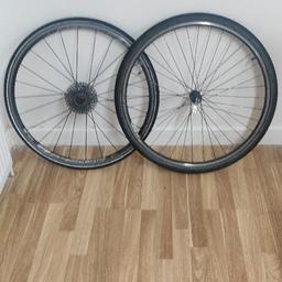 Set of road bike wheels , good condition
Size: 28 inches
Front 700×35 
Back 700×28c
Ready for use
Cash on collection please
Thank you