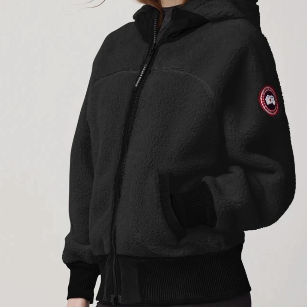 Canada goose see attached images bargains selling

1 x women’s xl oversized hoodie black new with tags rrp 525 (simcoe fleece) photo 1 2 and 3

1 x navy Canada goose 2xl rain coats rrp 525 new with tags (Stanhope)
Photo 4 5 6 and 7

£325 each or £550 for both get at me …

Open to sensible offers private message me if interested