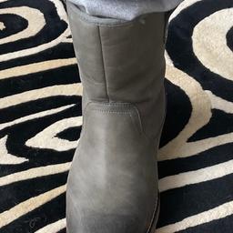 Ugg boots size hot sale 11 clearance