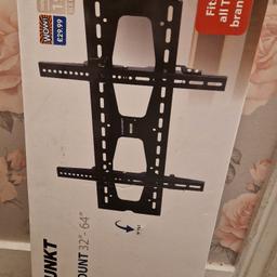 brand new in the box!!
Fits all TV brands!!
32" upto 64"
cost £29.99!