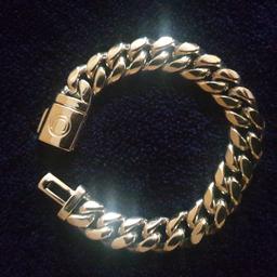 18k White Gold Plated
12mm 7” Miami Cuban Bracelet