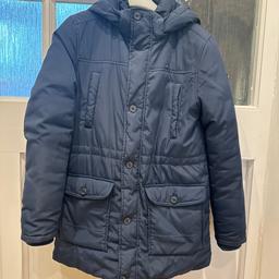 Boys Tommy Hilfiger coat, navy blue size 164
In immaculate condition