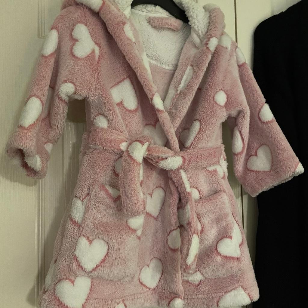 Nutmeg 1218 months girls dressing gown pink in WS1 Walsall for £5.00