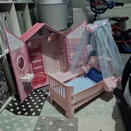baby annabell bed and bathroom used good condition