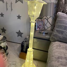 Lovely Christmas lamp post I put gold as no option but is warm white lights.
Has a plug in adapter.
Very good condition selling as I need the room.
Indoor or outdoor.
Also comes with a gold & silver bows.