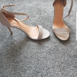 Lipsy shoes. great condition, only worn once. Size 6. pick up hx2 or can deliver for price of petrol
