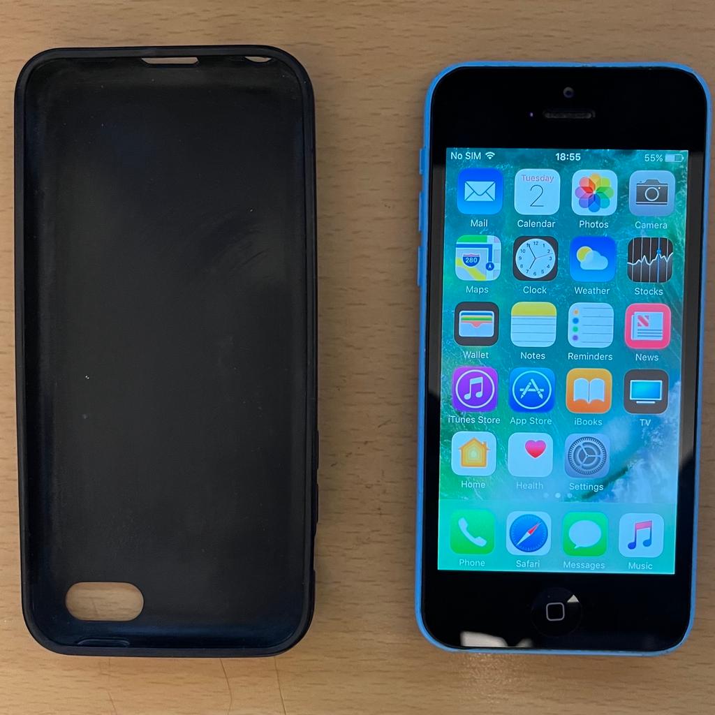 Apple iPhone 5c A1532 16GB smartphone.
In excellent condition
In good working order
Unlocked
Battery capacity reduced but good
Includes black phone case
Note: limited to IOS version 10.3.3 which limits the apps that can be used, check before buying.
No charger or leads included

Free collection or buyer pays for postage.