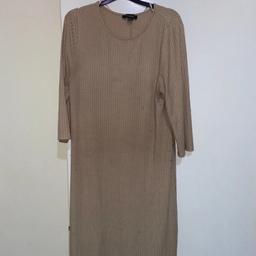 NO OFFERS PLEASE
Will need washing before worn
In good condition
Has a slight stain but intact
Has slight bobbling as shown on the pictures
Size - 16
Includes a belt which will be given

#primarkdress #clothes #dress #primarkfashion #primark #primarkfashion
