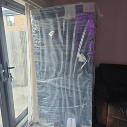 brand new bed
cash payment only
dreams single bed
includes matress and frame
message me for more info
buyer must arrange for pickup
need gone as soon as possible
sold for £150 each 
