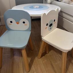 The Janod Table and Chairs is a real investment piece for any bedroom, playroom, kitchen or living room. Your child will love having their own space to sit and draw, play or read. The second chair makes it an ideal social area for playdates or siblings. Very sturdy, made of wood.

The table has a diameter of 60 cm (23.6") and is 43,5 cm (17.1") high. The chairs are 49 cm high (19.3") and the seat height is 26 cm (10.2").
In the centre of the table is a removable pencil cup for easy storage of markers and coloured pencils.
Polar design

retail price: 100