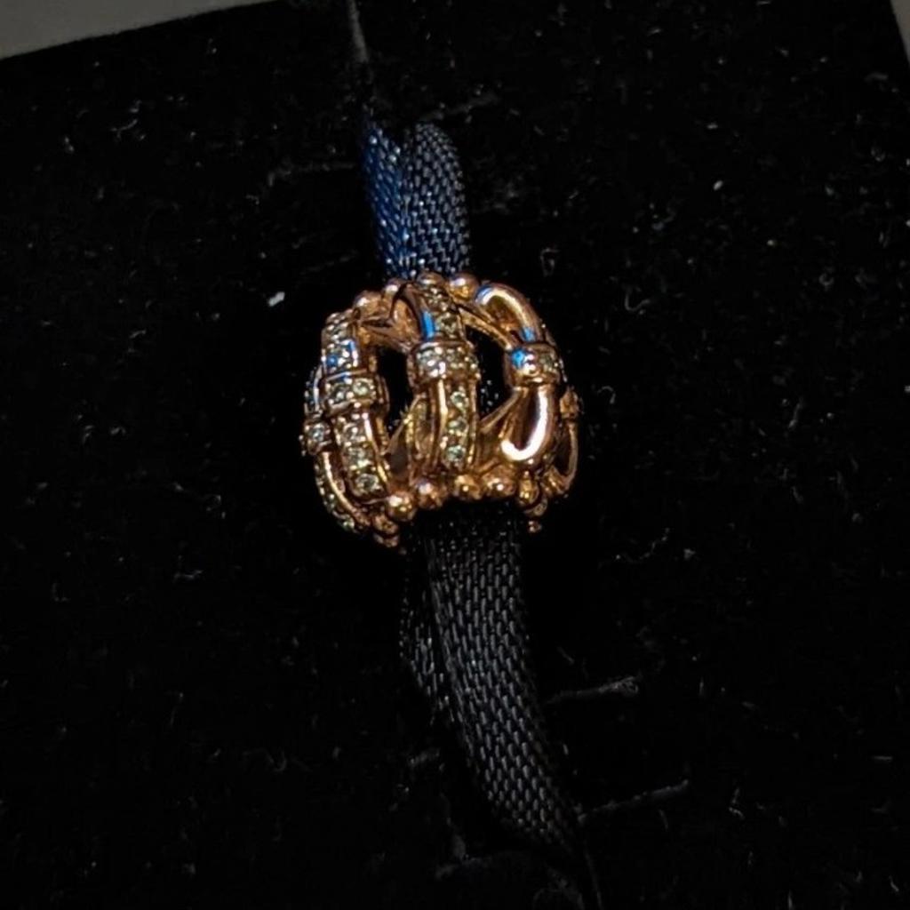 Rose Gold plated Shimmering Sentiment Pandora Charm

It was given as a gift for Christmas but my daughter does not like Rose Gold on her Pandora bracelet due to now only having a "marvel" themed silver but bracelet.

Will consider offers

Will come in a box