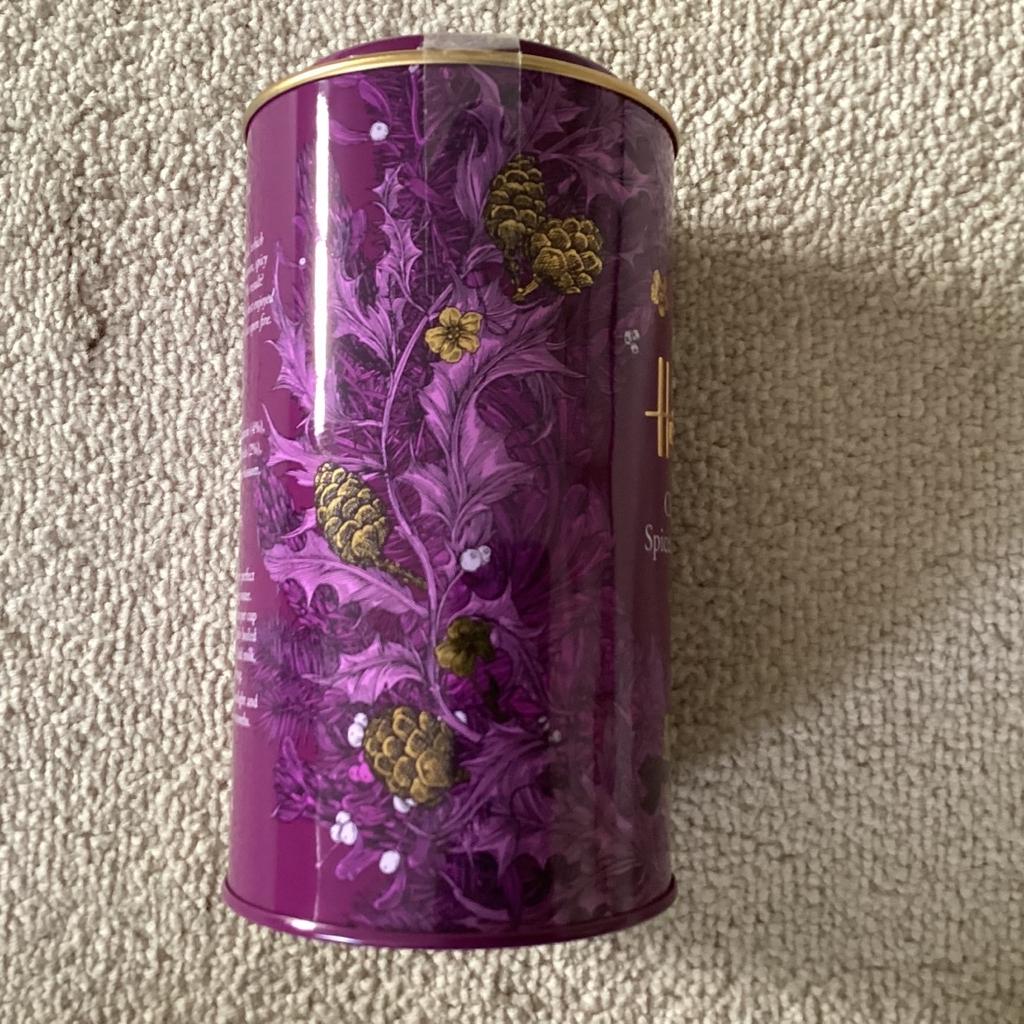 Beautiful storage tin

Brand new unopened and factory sealed

Thank you for looking 😀