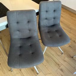 Schöne Stühle
Marke Xora
5 Stück Vorhanden
Neupreis 100€ pro Stück