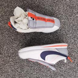 Kendrick Lamar x Nike Cortez Basic Slip White.
Cortez Kenny IV UK5.5.

Worn with marks from rain photographed, easily cleaned. Comes with original box